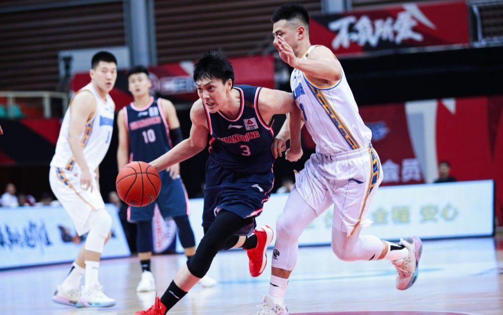 ”今年夏天，蒙蒂与活塞签下一份6年7850万美元的合同。